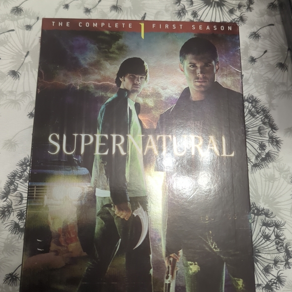 Supernatural Season 1 DVD Box Set VGC - Picture 1 of 10